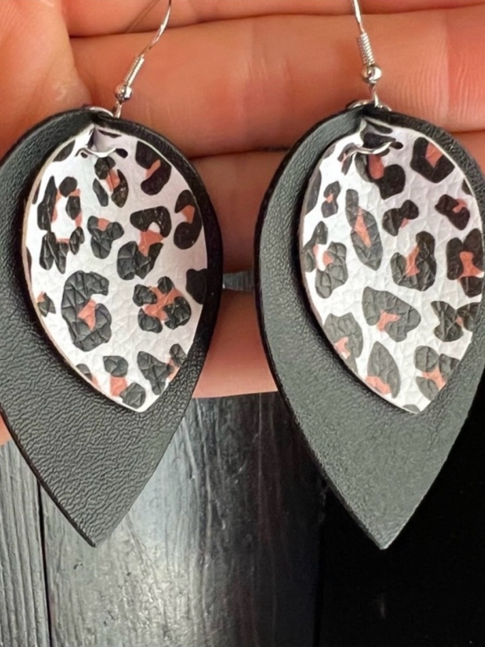 NWT Black & White Leopard Print Layered Teardrop Earrings - Picture 5 of 5